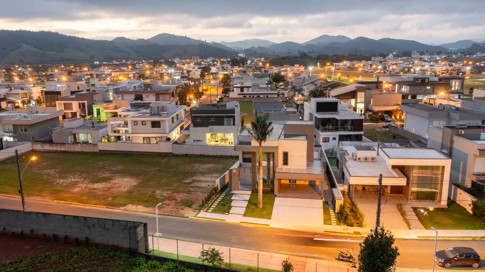 181bd2fe-aa89-4d3a-aa90-94e9333c44e7