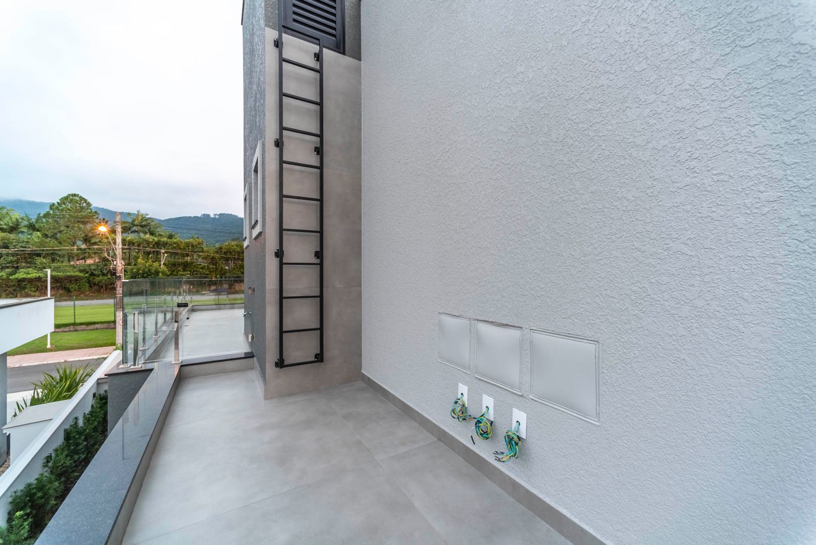 ac06188c-556a-4c34-bcbf-1f97668a0c8c