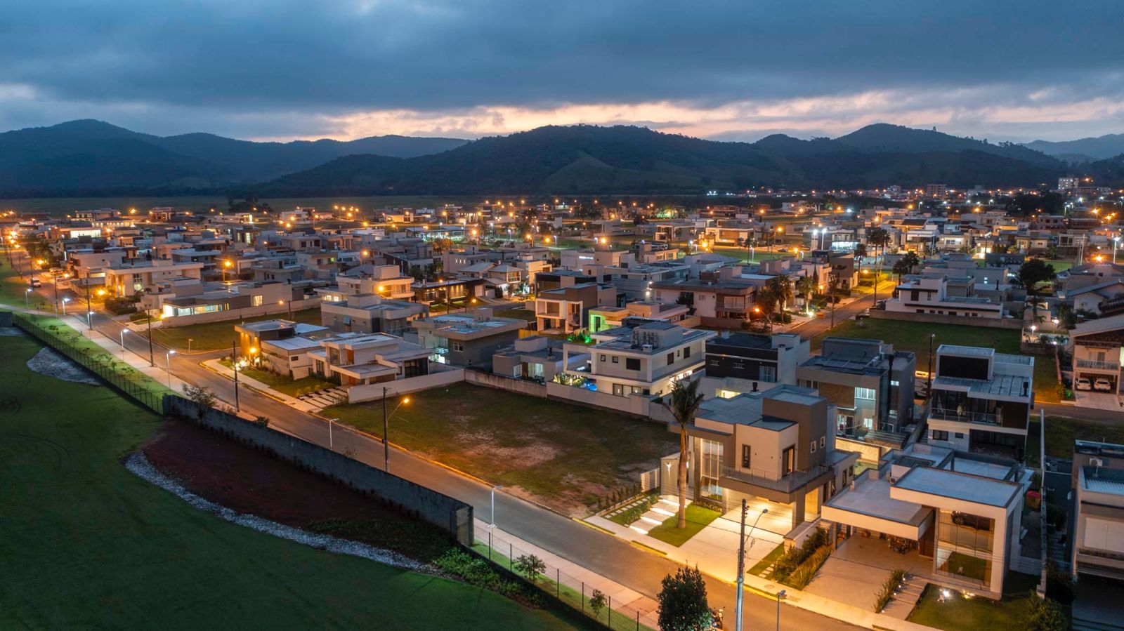 c2b8b5b2-a018-4d52-af46-14c435c89b9e